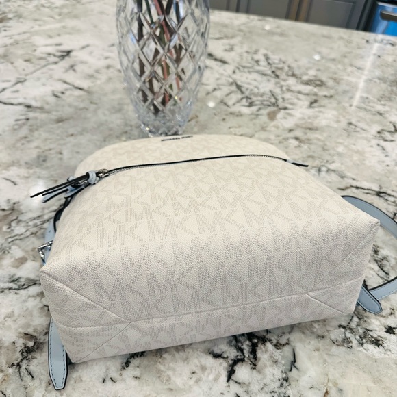 Michael Kors Dallas Medium slim backpack Signature white blue NWT Authentic - Picture 8 of 11